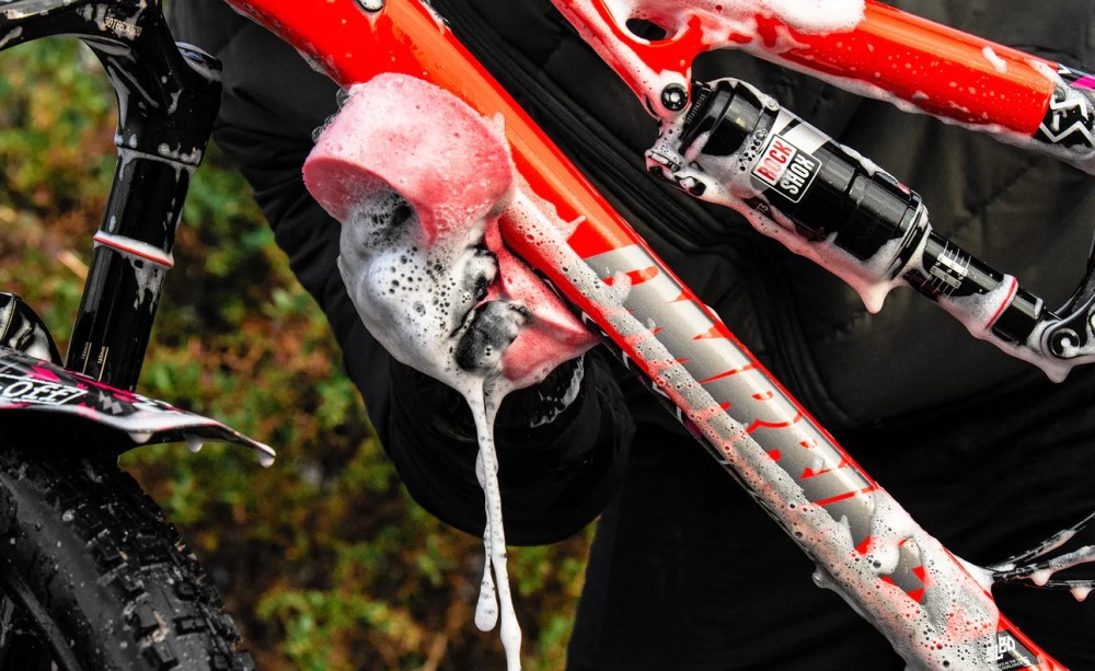 Muc-Off Expanding Sponge Schwamm pink