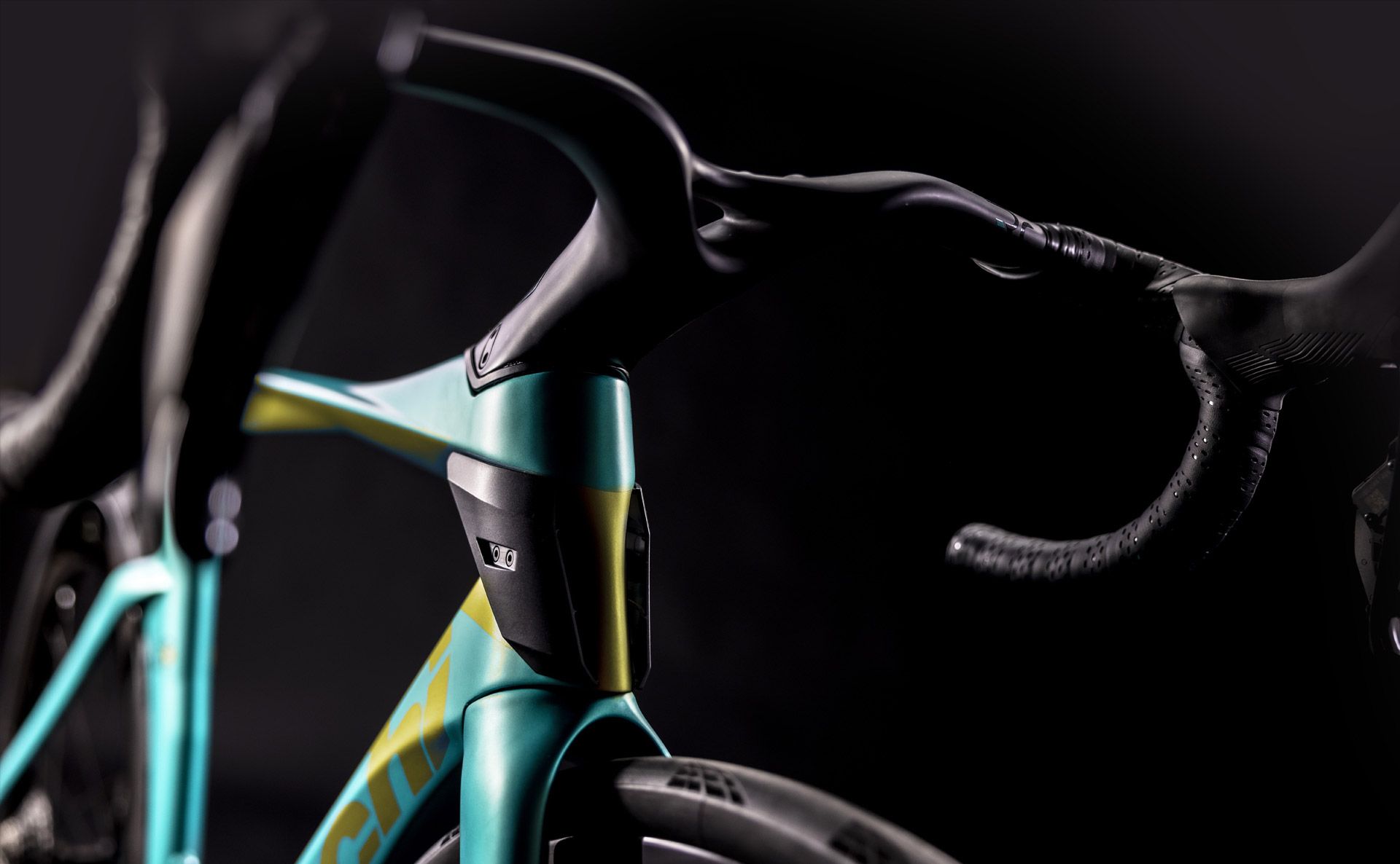 Bianchi Oltre RC Tour De France Limited Edition Durace Di2 12SP Celeste Metallic/Irisdescent Gold