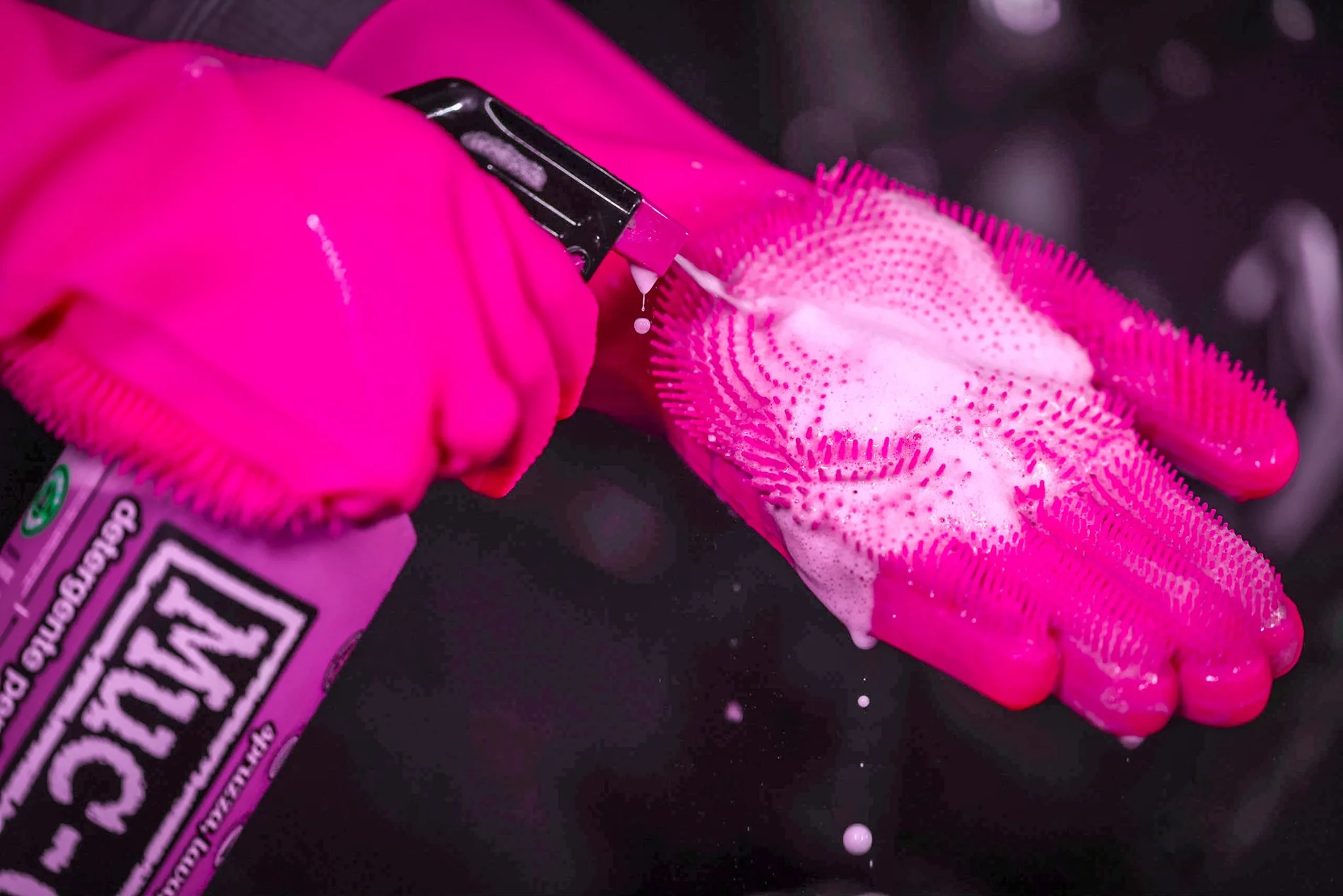 Muc-Off Scrubber Gloves Handschuhe pink